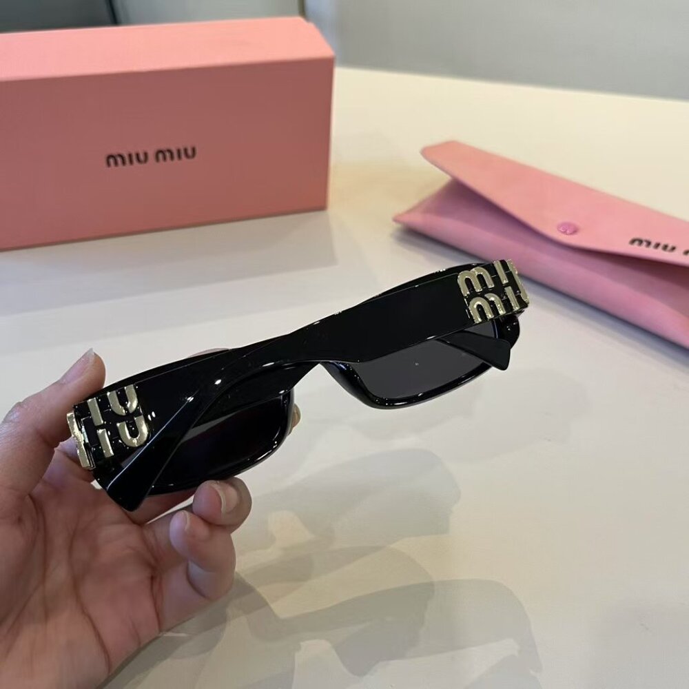 Miu Miu Sunglasses - Picture 9 of 10